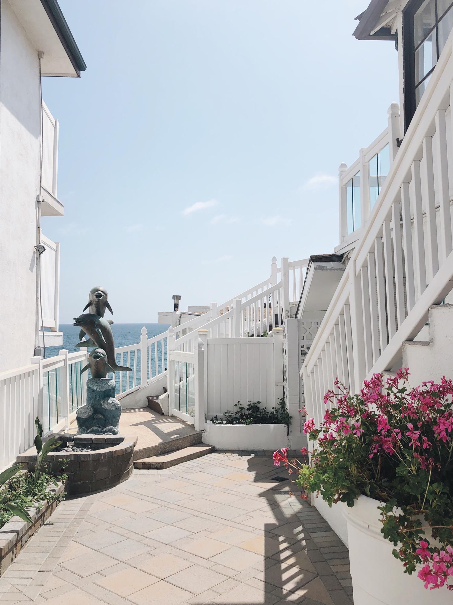 Capri Laguna Walkway